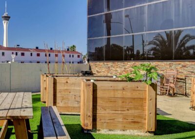 On the Boulevard | Extended-Stay, Hotel-Style Living Spaces | Common Sitting Area